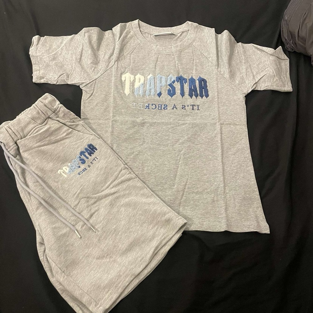 Gray Short Sleeve Trap Star Set (BRAND NEW)!!!